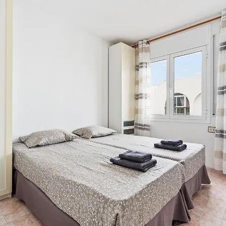 Fuer 8 Personen Ca 105 Qm In Empuriabrava, Costa Brava Golf De Roses Apartment *